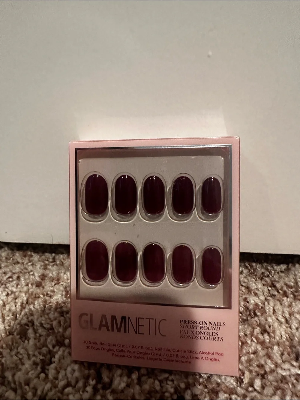 Glamnetic Short Round Berry Maroon Glue On Nails